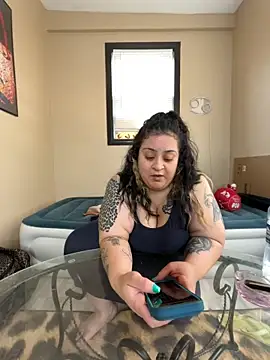 tillymarie34 online show from May 4, 2026, 10:39 pm