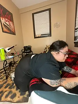 tillymarie34 online show from June 17, 2026, 3:53 am