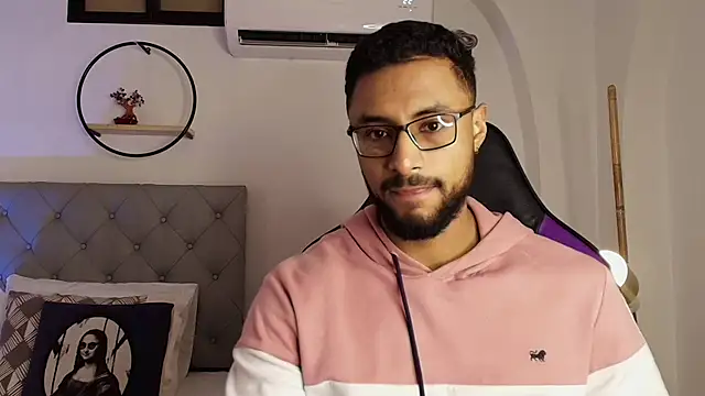 LiamGarcia1 online show from January 12, 2025, 10:45 am