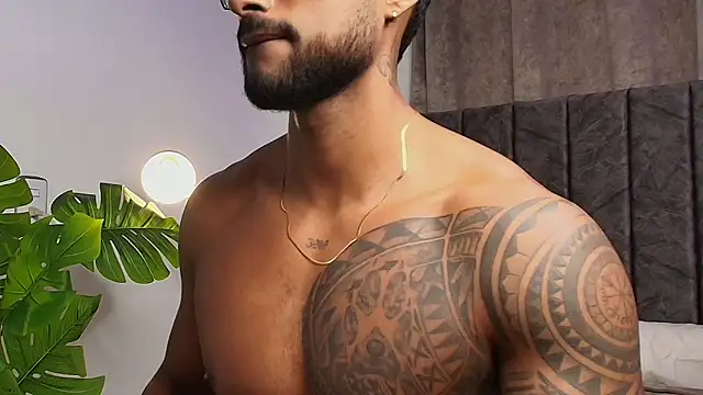 LiamGarcia1 online show from February 8, 2025, 4:25 pm