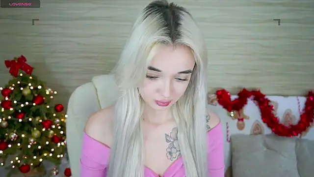 Ashley S online show from December 11, 2024, 11:10 pm