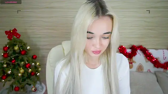Ashley S online show from December 16, 2024, 11:18 pm