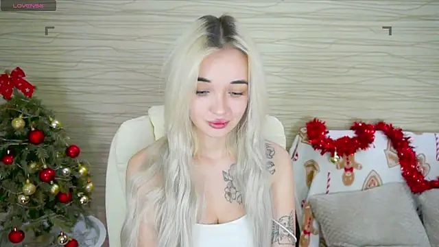 Ashley S online show from December 19, 2024, 11:14 pm