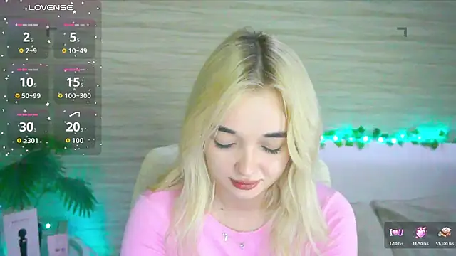 Snapshot of Ashley_S chatting on October 30, 2025, 11:05 pm Ashley S online show from October 30, 2025, 11:05 pm