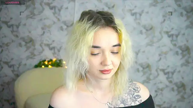 Ashley S online show from April 22, 2026, 10:11 pm