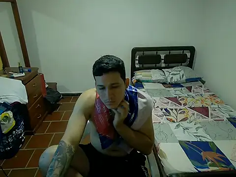 camilosxy online show from April 10, 2026, 8:13 pm