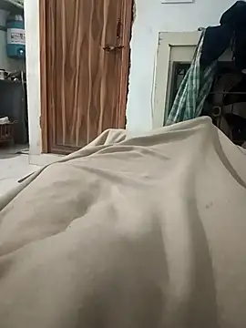 pintuS40 online show from November 17, 2025, 1:11 am