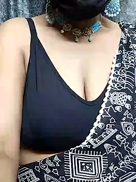 sophia600 online show from December 11, 2024, 5:48 pm