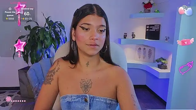 CoralRigan online show from July 28, 2026, 4:39 pm