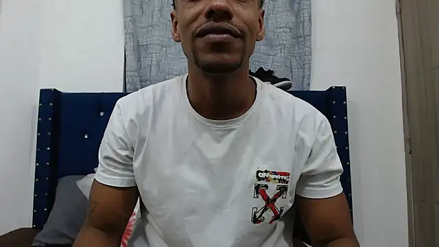 Snapshot of Salomon_koude chatting on January 24, 2025, 12:31 pm Salomon koude online show from January 24, 2025, 12:31 pm
