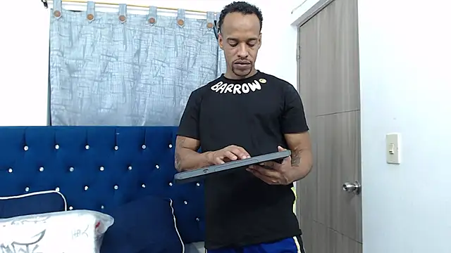 Snapshot of Salomon_koude chatting on January 29, 2025, 3:54 am Salomon koude online show from January 29, 2025, 3:54 am
