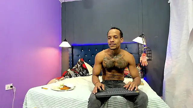 Snapshot of Salomon_koude chatting on October 26, 2025, 5:30 pm Salomon koude online show from October 26, 2025, 5:30 pm