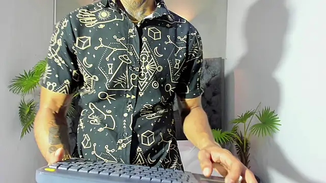 Salomon koude online show from June 17, 2026, 1:52 am