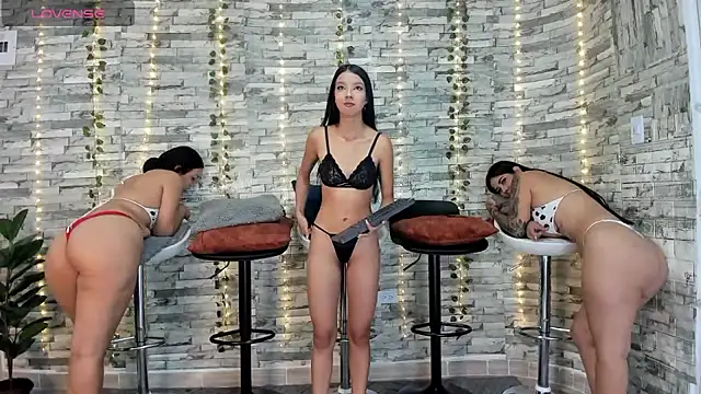 Candyscouples online show from September 23, 2025, 11:13 am