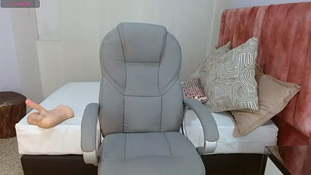 Snapshot of sussy_leon chatting on September 19, 2025, 12:39 pm sussy leon online show from September 19, 2025, 12:39 pm