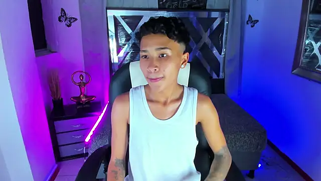 nova sex01 online show from May 12, 2026, 2:08 am