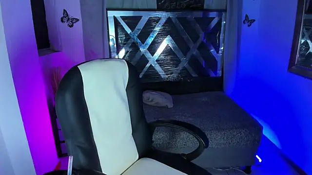nova sex01 online show from May 19, 2026, 3:46 am