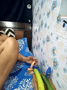 Snapshot of tina8th chatting on September 20, 2025, 5:03 pm tina8th online show from September 20, 2025, 5:03 pm