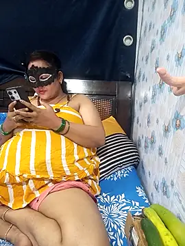 Snapshot of tina8th chatting on September 24, 2025, 4:43 pm tina8th online show from September 24, 2025, 4:43 pm