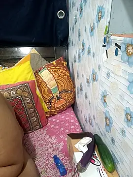 Snapshot of tina8th chatting on January 15, 2026, 4:44 pm tina8th online show from January 15, 2026, 4:44 pm