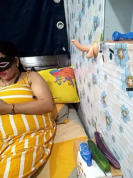 Snapshot of tina8th chatting on January 18, 2026, 4:33 pm tina8th online show from January 18, 2026, 4:33 pm