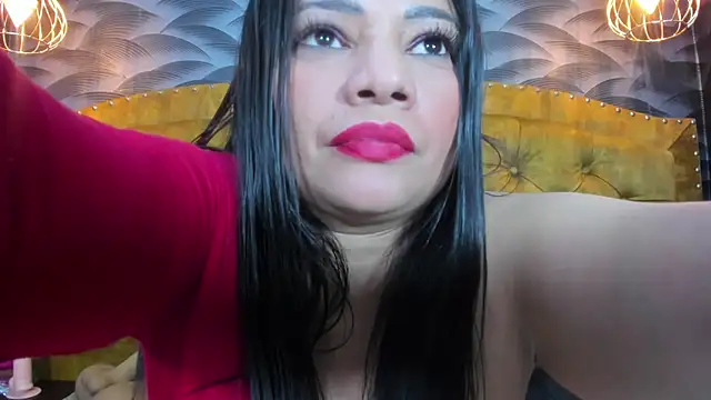 NahomiFireSex online show from July 11, 2026, 1:19 am