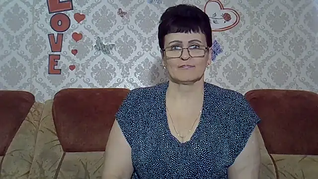 PaulaGolden online show from November 25, 2025, 8:14 am