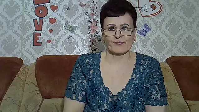 PaulaGolden online show from April 18, 2026, 6:45 pm