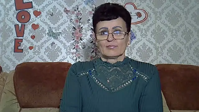 PaulaGolden online show from May 7, 2026, 4:01 pm