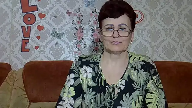 PaulaGolden online show from July 4, 2026, 7:20 pm