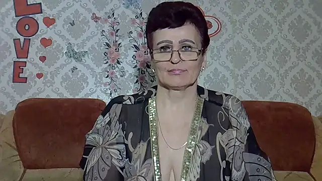 PaulaGolden online show from July 28, 2026, 4:27 pm