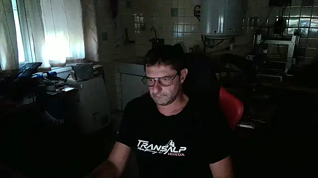 Snapshot of snork80 chatting on September 18, 2025, 4:31 pm snork80 online show from September 18, 2025, 4:31 pm