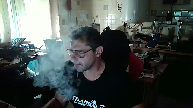 Snapshot of snork80 chatting on September 19, 2025, 7:21 am snork80 online show from September 19, 2025, 7:21 am