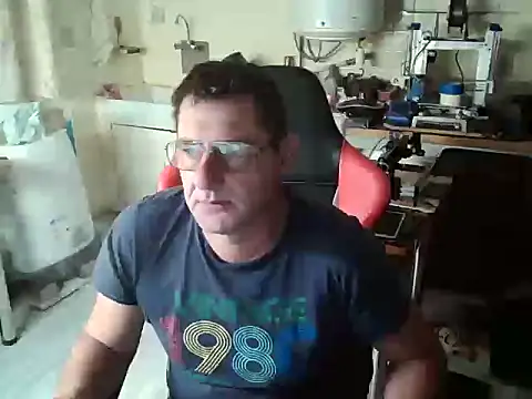 Snapshot of snork80 chatting on October 21, 2025, 8:26 am snork80 online show from October 21, 2025, 8:26 am