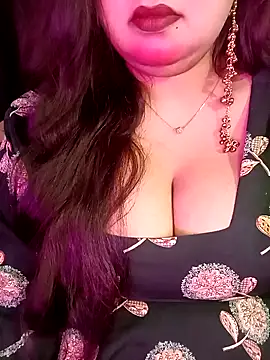 Suhanakhan00 online show from April 1, 2026, 6:36 am