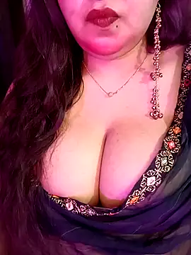 Suhanakhan00 online show from April 25, 2026, 7:55 am