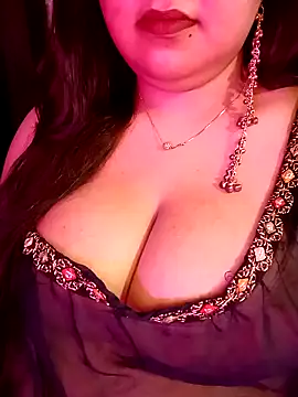 Suhanakhan00 online show from April 25, 2026, 6:16 pm