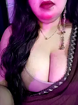 Suhanakhan00 online show from May 5, 2026, 9:17 am