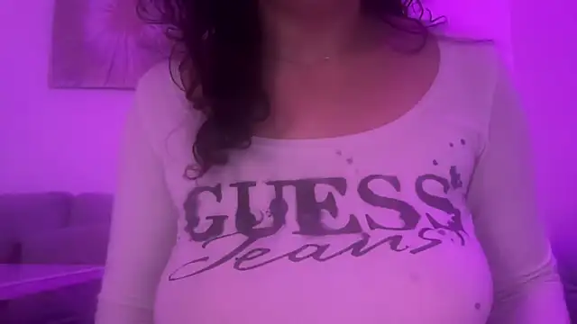 Serena 4you online show from October 21, 2025, 8:53 pm