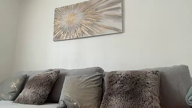 Serena 4you online show from November 20, 2025, 2:17 pm