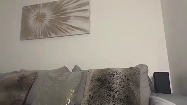 Snapshot of Serena_4you chatting on February 14, 2026, 5:32 pm Serena 4you online show from February 14, 2026, 5:32 pm