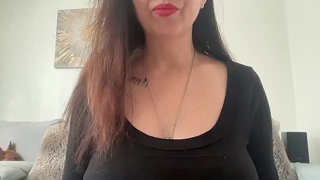 Snapshot of Serena_4you chatting on February 16, 2026, 11:17 am Serena 4you online show from February 16, 2026, 11:17 am