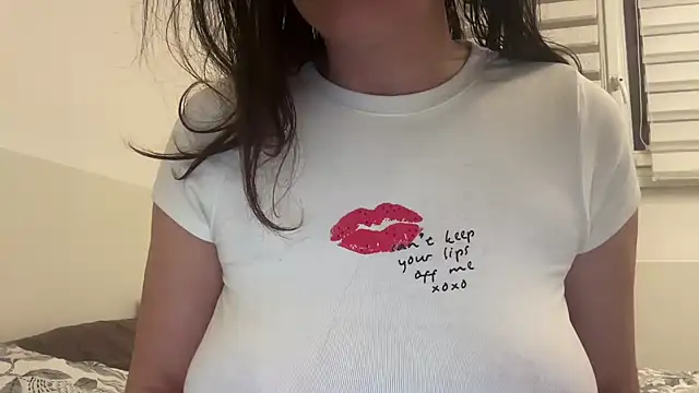 Snapshot of Serena_4you chatting on February 27, 2026, 1:16 am Serena 4you online show from February 27, 2026, 1:16 am