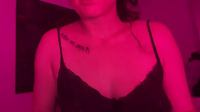 Snapshot of Serena_4you chatting on June 9, 2026, 12:06 pm Serena 4you online show from June 9, 2026, 12:06 pm