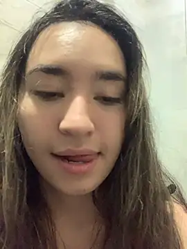 Snapshot of Sophie_LS chatting on October 18, 2025, 2:14 am Sophie LS online show from October 18, 2025, 2:14 am