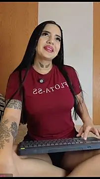 Alissfressa online show from June 19, 2026, 1:54 am