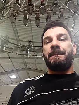 KAZADO LIBERAL online show from October 8, 2025, 11:46 pm