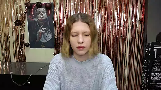 Snapshot of StellaCRL chatting on February 5, 2025, 12:17 pm StellaCRL online show from February 5, 2025, 12:17 pm
