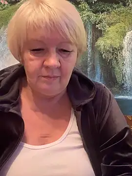 Laura Millf online show from December 30, 2024, 5:34 pm