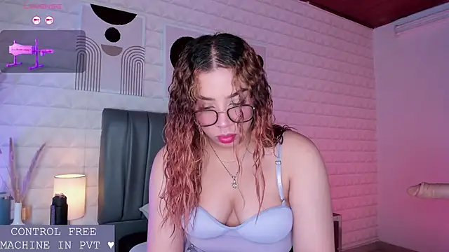 Lizzie-Evans online show from June 25, 2026, 12:09 pm